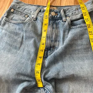 Madewell Jeans Womens 26 Blue 90s Straight High Rise Light Wash Distressed thumbnail 4