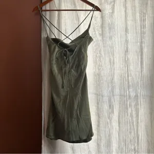 Line & Dot Revolve Hunnie Mini‎ Dress Moss Green Ruched Strappy NWT Size XS thumbnail 5