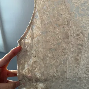 White House | Black Market Y2K XL Cream Beige Floral Lace Peplum Blouse Dainty‎ Cottage Renaissance thumbnail 4