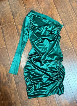 Green Semi thumbnail 1