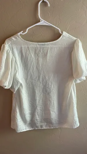 versona white top  thumbnail 3