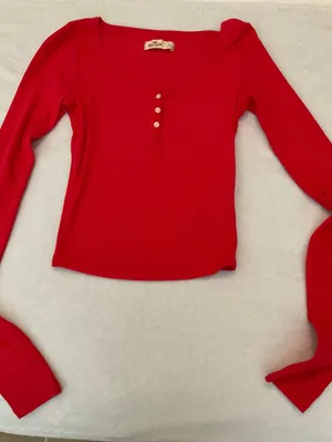 Hollister Corp Thirty’s thumbnail 1