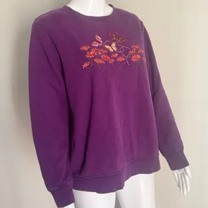 Vintage 90’s Cottage Core Embroidered Butterfly Sweatshirt Size M thumbnail 3