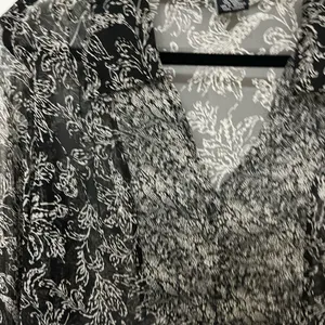 ECI New York Silk Black and White Sheer Floral Blouse Size L Vintage thumbnail 3