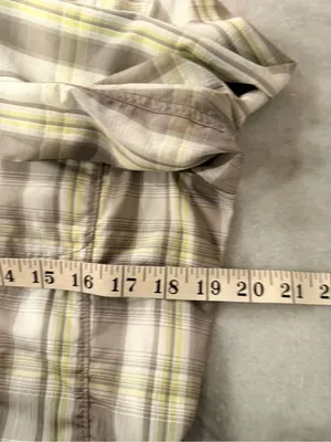 L.L. Bean Size S Green Gray Plaid Vented Nylon Hiking Trail Shirt Secure Pocket thumbnail 8