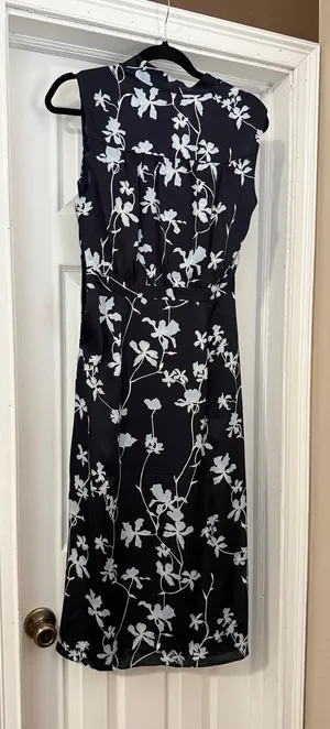 Equipment Femme Silk Midi Dress Floral Size Small thumbnail 1
