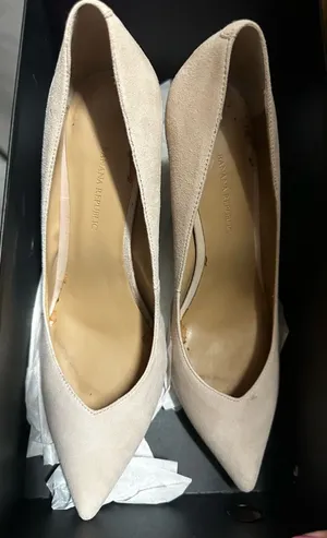 Banana Republic Blush Suede Pointed-Toe Pumps 8.5 thumbnail 1