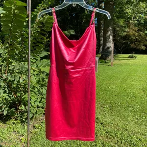 💖 NWT Planet Gold Small Hot Pink Satin Gold Chain Strap Dress 💖 thumbnail 11