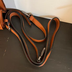New Never Used Whipstitch Tote Crossbody BAG thumbnail 2