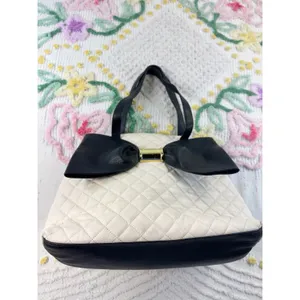 Betsey‎ Johnson Quilted Satchel Bag Cream Black Bow Gold Hardware Medium Tote thumbnail 3