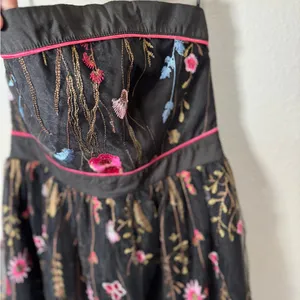 Lulu’s For the Frill of It Black Embroidered Strapless Midi Dress Medium thumbnail 7