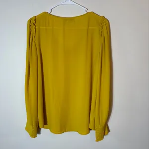 LOFT Long Sleeve‎ Ruffle Sleeve V-Neck Blouse Top Size Medium Mustard Yellow thumbnail 6