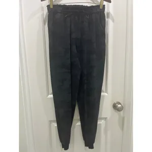 Lululemon Keep Moving Pant 7/8 High-Rise Heritage 365 Camo Deep Coal Multi Sz 6 thumbnail 2