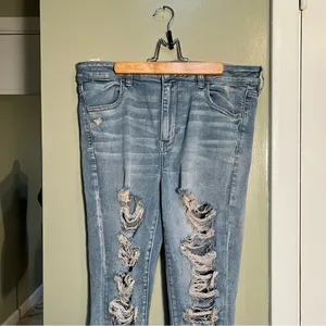 American Eagle Women's Size 16‎ Short Hi-Rise Jegging Light Wash Destroyed High thumbnail 4