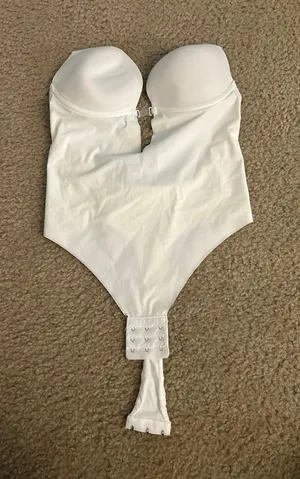 cd01 A10 Size small white bodysuit missing straps body contouring thumbnail 1