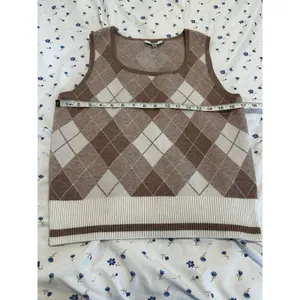 NWOT Sioni Women's M Dusty Pink Argyle Sleeveless Pullover Square Neck Sweater thumbnail 3