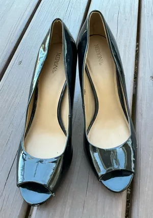Merona Patent Leather Peep-Toe High Heels in Black🖤 thumbnail 1