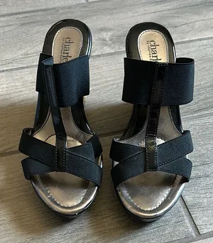 Charles David Black Platform Shoes with Modern Straps thumbnail 1