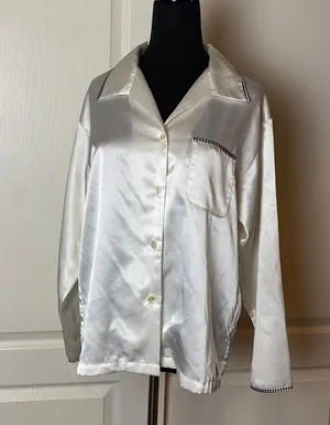 Vtg Victorias Secret White Satin Pajama Top thumbnail 1