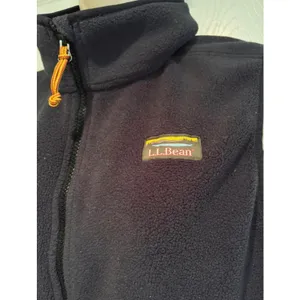 LL Bean Womens Mountain Classic Fleece Vest Navy Blue Full Zip M REG 504675 cozy thumbnail 3