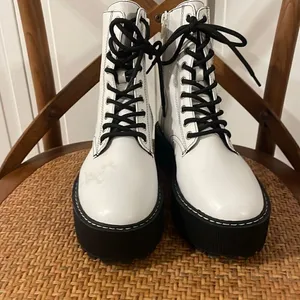 H&M Divided NWOB white platform lace up combat boots size 39 thumbnail 3