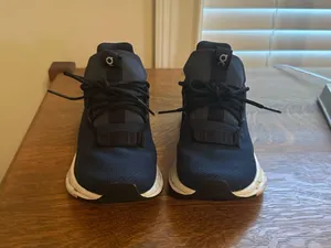 On Cloud Shoes thumbnail 1