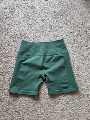 ALTERWEGAL Forest Green Seamless Bike Shorts thumbnail 2