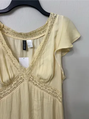 H&M Lace-Trim V-Neck Mini Dress in Light Yellow Sz L thumbnail 5