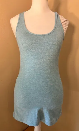 Lululemon Aqua Blue White Micro Stripe Cool Racerback Tank Top Size 4 thumbnail 1