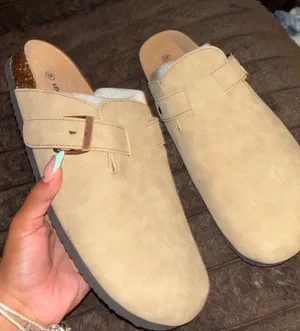 Tan Comfort Clogs Size 13 thumbnail 1