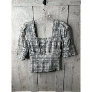 Universal Threads Womens Gray Plaid Smocked Crop Blouse Square Neck Size S thumbnail 2