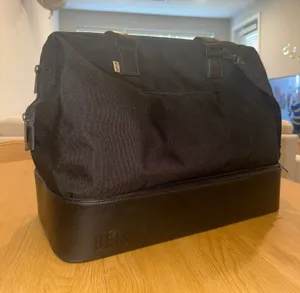 BEIS The Weekender Bag in Black thumbnail 1