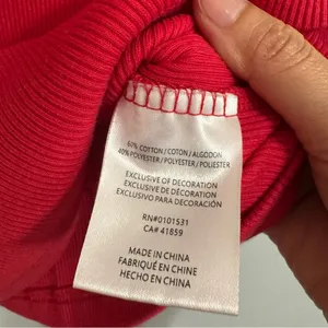 Huy Fong‎ Red Sriracha Tee Shirt Size Medium thumbnail 5