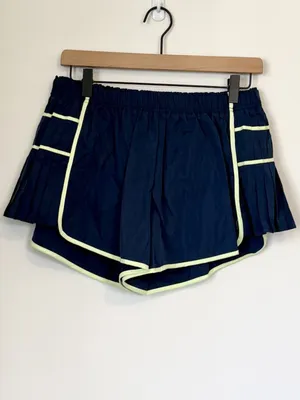 NWT Cupshe Navy Elastic Drop Waist Straight Leg Shorts - Size: Medium thumbnail 2