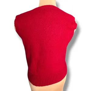 Skyr Sportswear Vintage Red Shetland Wool Black Sheep Sweater Vest Size 36 thumbnail 3
