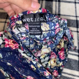 Wet Seal Crop Top thumbnail 4