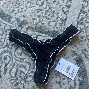 Princess Polly Black and White Triangle Bikini thumbnail 2