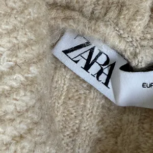 Zara Womens Beige Cable Knit Shawl Neck Sweater Size Small Relaxed Fit Soft Cozy thumbnail 2