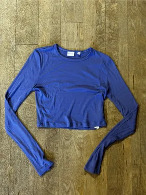 Sunday Best Aritzia Bliss Cropped Long Sleeve Peri Purple Size Small thumbnail 2