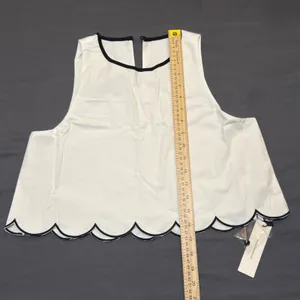 Commense Scallop Trim Color Block Sleeveless Skirt Set in Size Small thumbnail 4