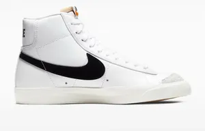 Nike Blazer Mid 77 Women’s 8.5 thumbnail 1