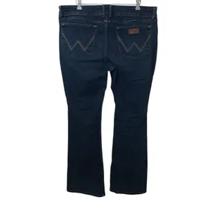 Wrangler Western Bootcut Jeans Embroidered Pockets Womans 35X34 thumbnail 3