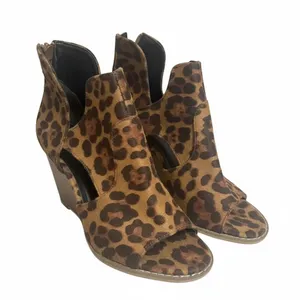Leopard heels brand new size 8 Brown thumbnail 1