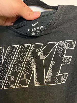 Nike LG Dotted Logo Unisex T Shirt thumbnail 4