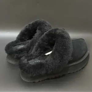 UGG Disquette Black Suede Leather Plush Sheepskin Platform Slippers Size 8 thumbnail 4