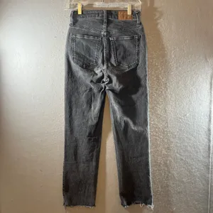 886 | Madewell Curvy Perfect Vintage Straight‎ Jeans Black Raw Hem Womens 23 thumbnail 2
