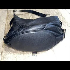 Michael Kors Black Leather Shoulder Bag Purse Gold Hardware 15”x11”‎ thumbnail 5