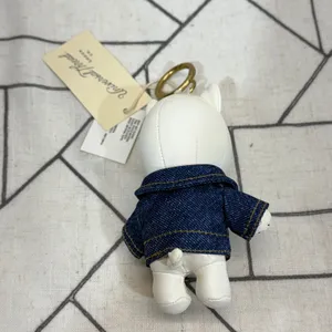 Universal Thread Target Bullseye Dog Keychain Charm OS White Denim Jacket NWT thumbnail 6