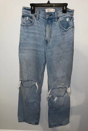 Abercrombie High Rise 90s Relaxed Jean thumbnail 1