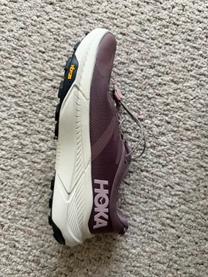 Hoka Women’s Transport Tennis Shoe - Burgundy and Cream thumbnail 4